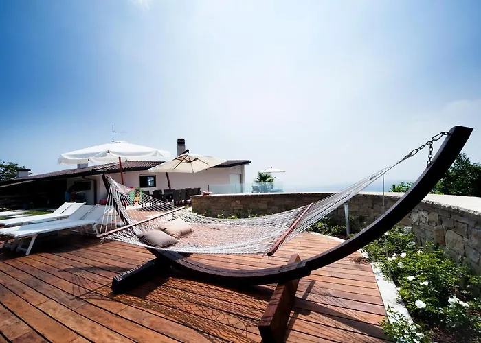 Villa Luna Stunning Modern Villa Shared Infinity Pool, Big Garden, Fantastic Lake View,Ac,